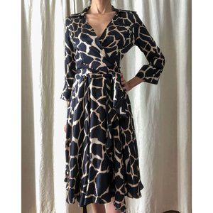 LIKE NEW * Zara Woman 100% silk giraffe animal print below knee wrap dress Sz S